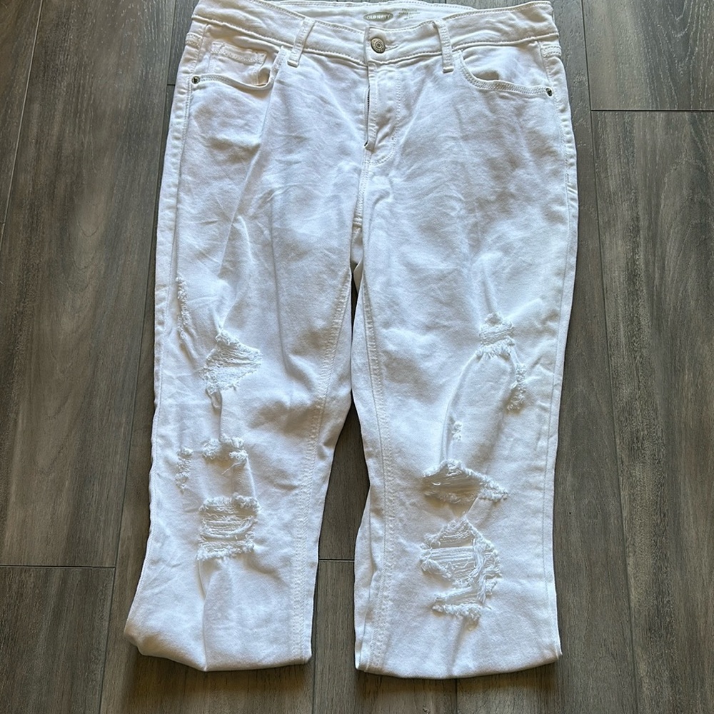 These are old navy rockstar super skinny jeans